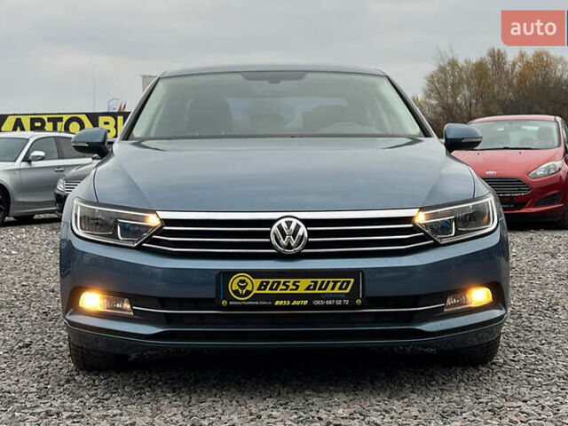 Синий Фольксваген Пассат, объемом двигателя 1.8 л и пробегом 149 тыс. км за 14500 $, фото 1 на Automoto.ua