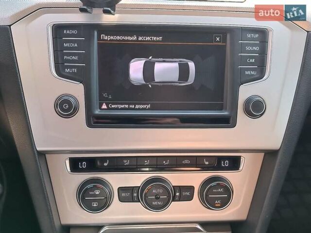 Синій Фольксваген Пассат, об'ємом двигуна 1.4 л та пробігом 96 тис. км за 17440 $, фото 29 на Automoto.ua