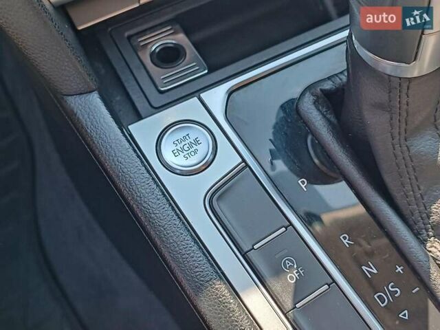 Синій Фольксваген Пассат, об'ємом двигуна 1.4 л та пробігом 96 тис. км за 17440 $, фото 28 на Automoto.ua