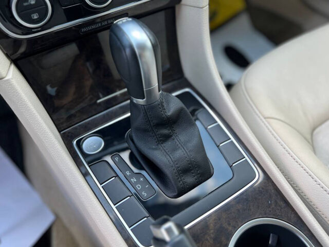 Синій Фольксваген Пассат, об'ємом двигуна 2 л та пробігом 138 тис. км за 12500 $, фото 12 на Automoto.ua