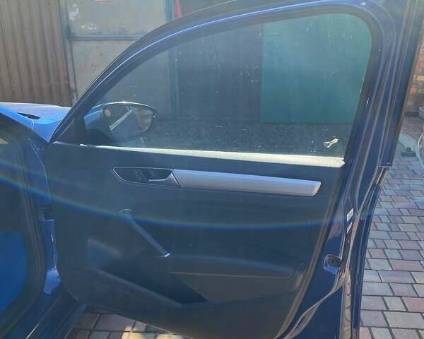 Синий Фольксваген Пассат, объемом двигателя 1.8 л и пробегом 90 тыс. км за 11800 $, фото 8 на Automoto.ua