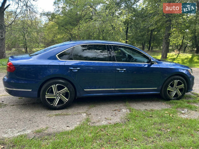 Синій Фольксваген Пассат, об'ємом двигуна 1.8 л та пробігом 112 тис. км за 12400 $, фото 8 на Automoto.ua