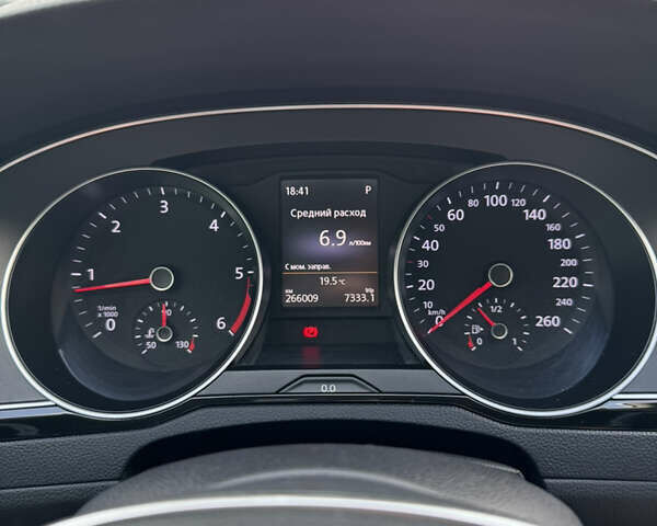 Синий Фольксваген Пассат, объемом двигателя 1.97 л и пробегом 266 тыс. км за 14700 $, фото 18 на Automoto.ua