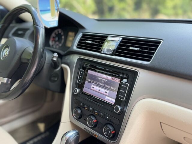 Синій Фольксваген Пассат, об'ємом двигуна 1.8 л та пробігом 210 тис. км за 9500 $, фото 6 на Automoto.ua