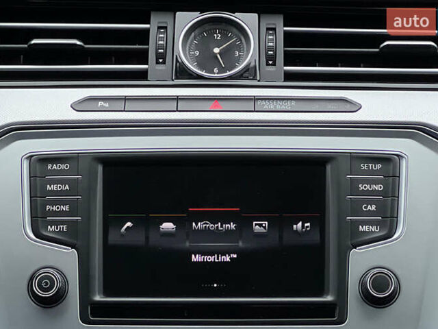 Синий Фольксваген Пассат, объемом двигателя 1.8 л и пробегом 149 тыс. км за 14500 $, фото 12 на Automoto.ua