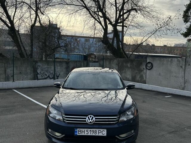 Синий Фольксваген Пассат, объемом двигателя 1.8 л и пробегом 238 тыс. км за 8000 $, фото 1 на Automoto.ua