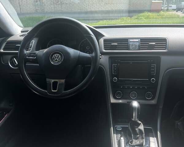 Синій Фольксваген Пассат, об'ємом двигуна 1.8 л та пробігом 118 тис. км за 14000 $, фото 6 на Automoto.ua