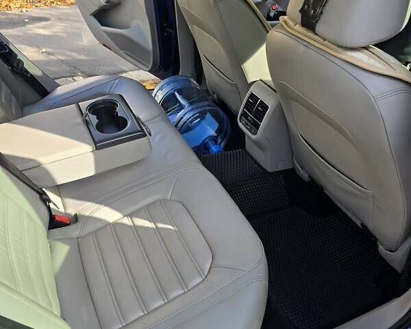 Синій Фольксваген Пассат, об'ємом двигуна 3.6 л та пробігом 155 тис. км за 16000 $, фото 18 на Automoto.ua