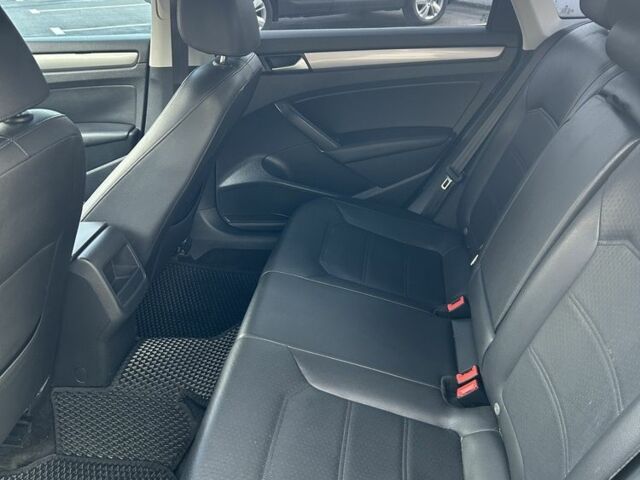 Синий Фольксваген Пассат, объемом двигателя 1.8 л и пробегом 238 тыс. км за 8000 $, фото 10 на Automoto.ua