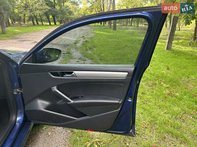 Синій Фольксваген Пассат, об'ємом двигуна 1.8 л та пробігом 112 тис. км за 12400 $, фото 18 на Automoto.ua