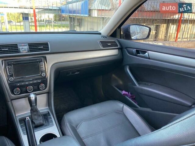 Синий Фольксваген Пассат, объемом двигателя 1.97 л и пробегом 235 тыс. км за 13300 $, фото 12 на Automoto.ua