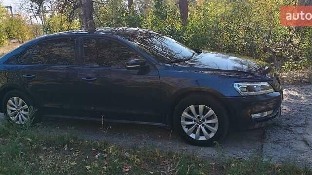 Синий Фольксваген Пассат, объемом двигателя 1.8 л и пробегом 267 тыс. км за 9500 $, фото 7 на Automoto.ua