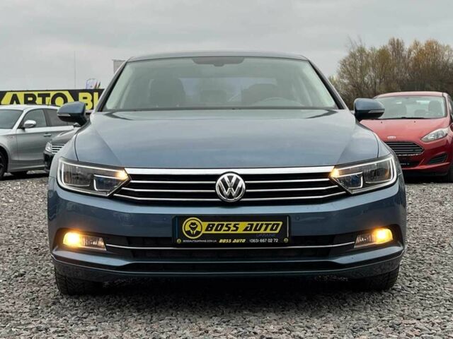 Синий Фольксваген Пассат, объемом двигателя 1.8 л и пробегом 149 тыс. км за 345 $, фото 1 на Automoto.ua