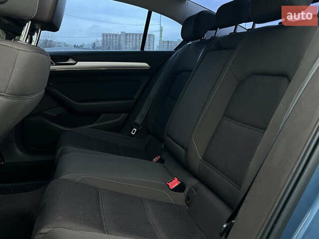 Синий Фольксваген Пассат, объемом двигателя 1.8 л и пробегом 149 тыс. км за 14500 $, фото 18 на Automoto.ua