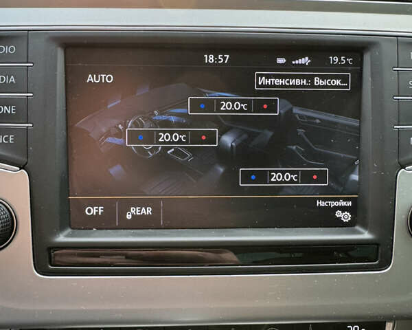 Синий Фольксваген Пассат, объемом двигателя 1.97 л и пробегом 266 тыс. км за 14700 $, фото 29 на Automoto.ua