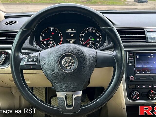 Синий Фольксваген Пассат, объемом двигателя 1.8 л и пробегом 239 тыс. км за 9700 $, фото 12 на Automoto.ua