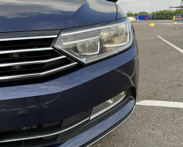 Синий Фольксваген Пассат, объемом двигателя 1.97 л и пробегом 266 тыс. км за 14700 $, фото 10 на Automoto.ua