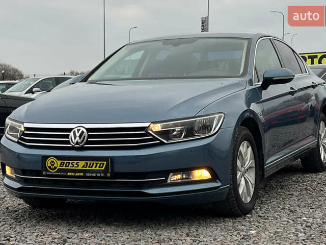 Синий Фольксваген Пассат, объемом двигателя 1.8 л и пробегом 149 тыс. км за 14500 $, фото 2 на Automoto.ua