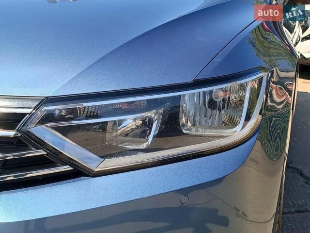Синій Фольксваген Пассат, об'ємом двигуна 1.4 л та пробігом 96 тис. км за 17440 $, фото 2 на Automoto.ua
