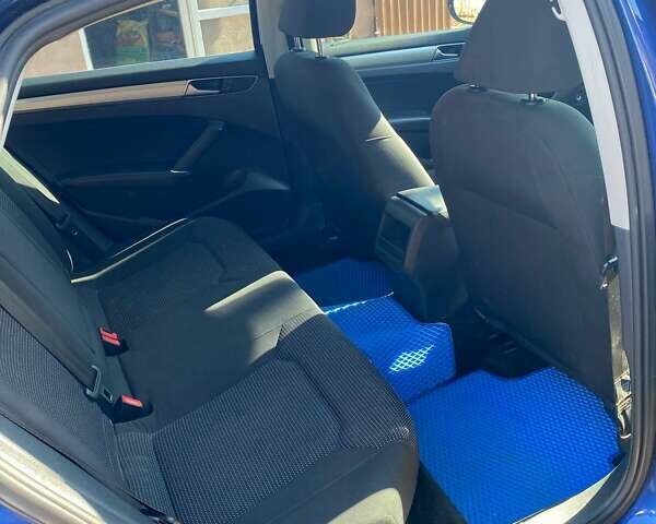 Синий Фольксваген Пассат, объемом двигателя 1.8 л и пробегом 90 тыс. км за 11800 $, фото 5 на Automoto.ua