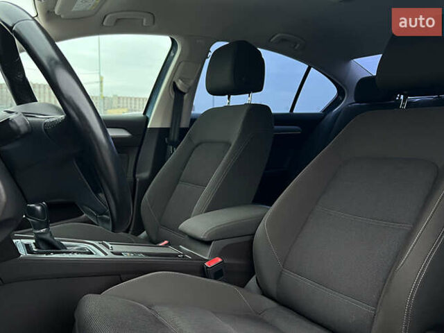 Синий Фольксваген Пассат, объемом двигателя 1.8 л и пробегом 149 тыс. км за 14500 $, фото 6 на Automoto.ua