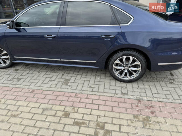 Синий Фольксваген Пассат, объемом двигателя 1.97 л и пробегом 219 тыс. км за 11000 $, фото 5 на Automoto.ua
