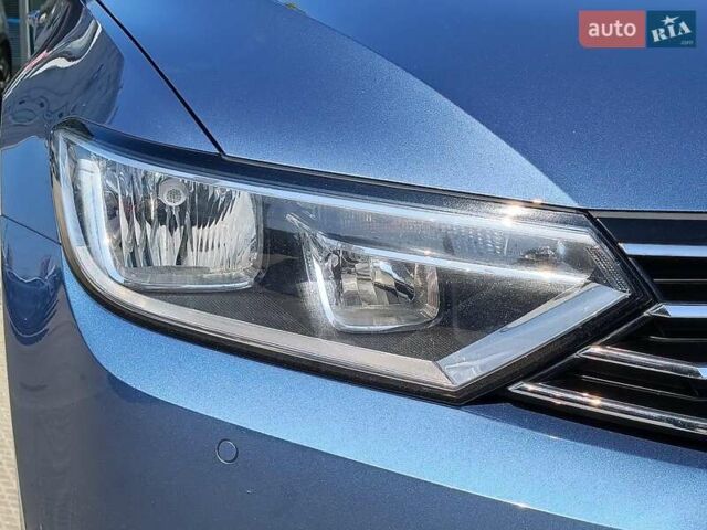 Синій Фольксваген Пассат, об'ємом двигуна 1.4 л та пробігом 96 тис. км за 17440 $, фото 4 на Automoto.ua