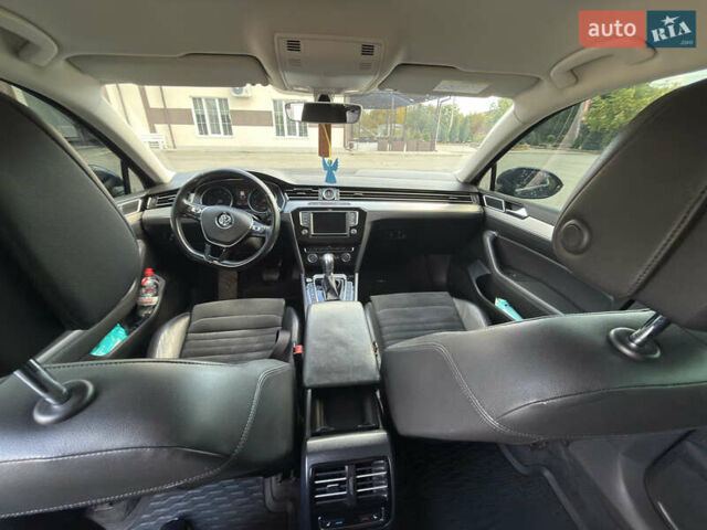 Синій Фольксваген Пассат, об'ємом двигуна 1.8 л та пробігом 157 тис. км за 18000 $, фото 5 на Automoto.ua