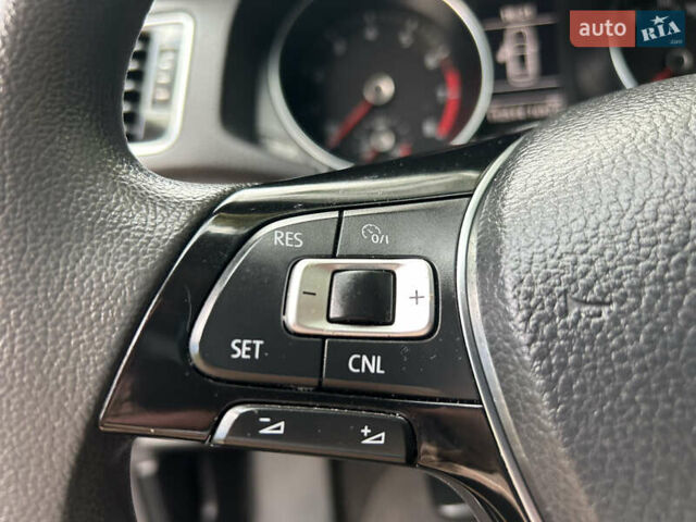 Синий Фольксваген Пассат, объемом двигателя 1.8 л и пробегом 112 тыс. км за 12400 $, фото 24 на Automoto.ua