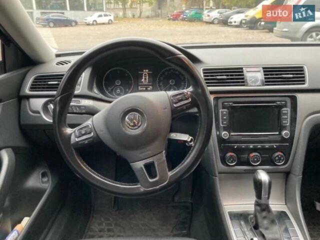 Синий Фольксваген Пассат, объемом двигателя 1.97 л и пробегом 235 тыс. км за 13300 $, фото 8 на Automoto.ua