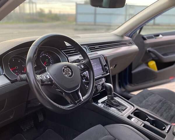 Синій Фольксваген Пассат, об'ємом двигуна 2 л та пробігом 261 тис. км за 16200 $, фото 34 на Automoto.ua
