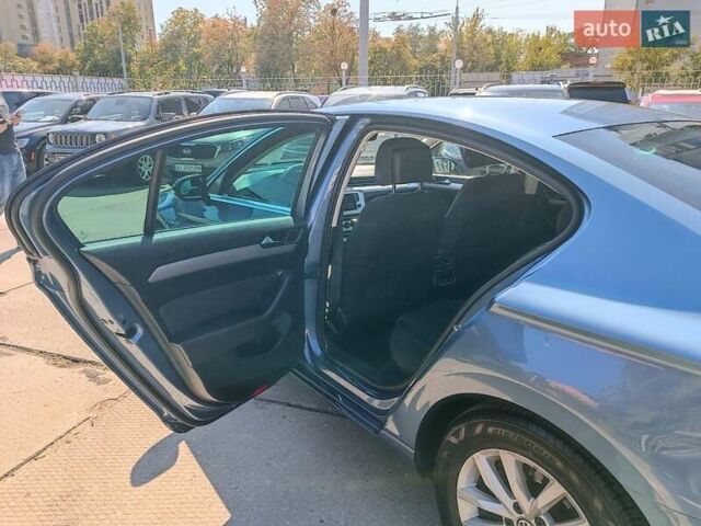 Синій Фольксваген Пассат, об'ємом двигуна 1.4 л та пробігом 96 тис. км за 17440 $, фото 13 на Automoto.ua