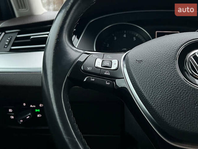 Синий Фольксваген Пассат, объемом двигателя 1.8 л и пробегом 149 тыс. км за 14500 $, фото 8 на Automoto.ua