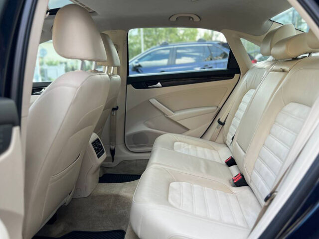 Синій Фольксваген Пассат, об'ємом двигуна 2 л та пробігом 138 тис. км за 12500 $, фото 17 на Automoto.ua