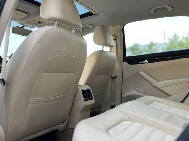 Синій Фольксваген Пассат, об'ємом двигуна 2 л та пробігом 138 тис. км за 12500 $, фото 16 на Automoto.ua