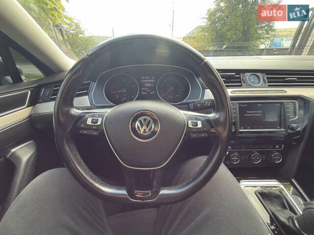 Синій Фольксваген Пассат, об'ємом двигуна 1.8 л та пробігом 157 тис. км за 18000 $, фото 6 на Automoto.ua