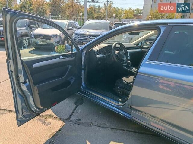 Синій Фольксваген Пассат, об'ємом двигуна 1.4 л та пробігом 96 тис. км за 17440 $, фото 18 на Automoto.ua