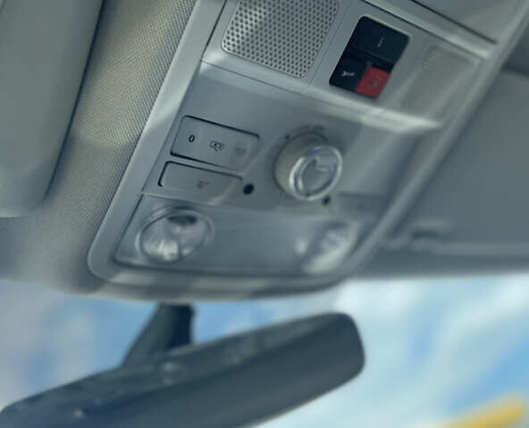 Синій Фольксваген Пассат, об'ємом двигуна 1.8 л та пробігом 226 тис. км за 12999 $, фото 14 на Automoto.ua