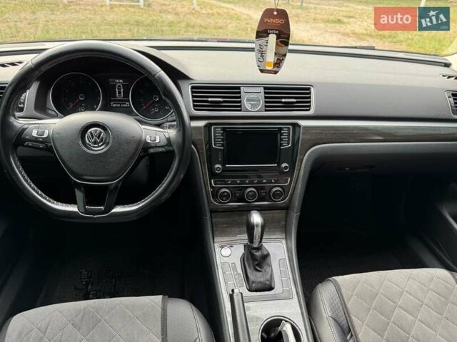 Синій Фольксваген Пассат, об'ємом двигуна 1.8 л та пробігом 130 тис. км за 14000 $, фото 4 на Automoto.ua