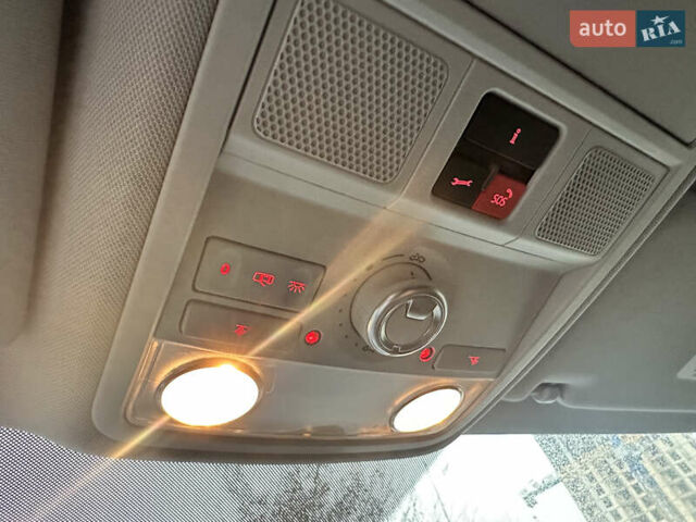 Синій Фольксваген Пассат, об'ємом двигуна 1.8 л та пробігом 173 тис. км за 13800 $, фото 15 на Automoto.ua