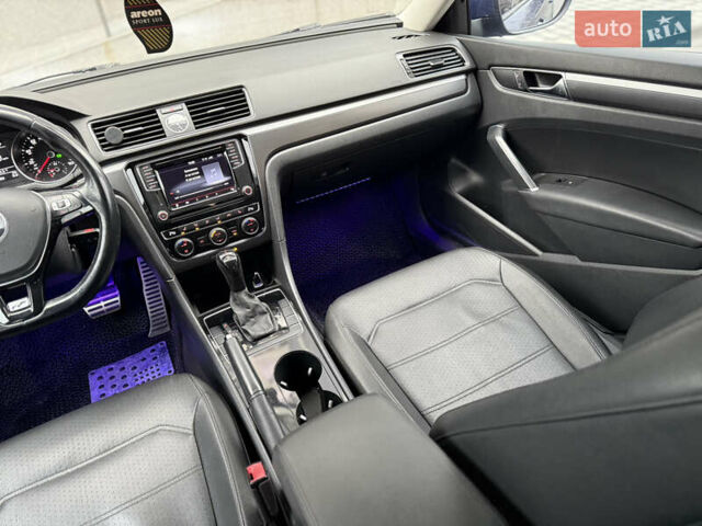 Синій Фольксваген Пассат, об'ємом двигуна 1.8 л та пробігом 179 тис. км за 12999 $, фото 36 на Automoto.ua