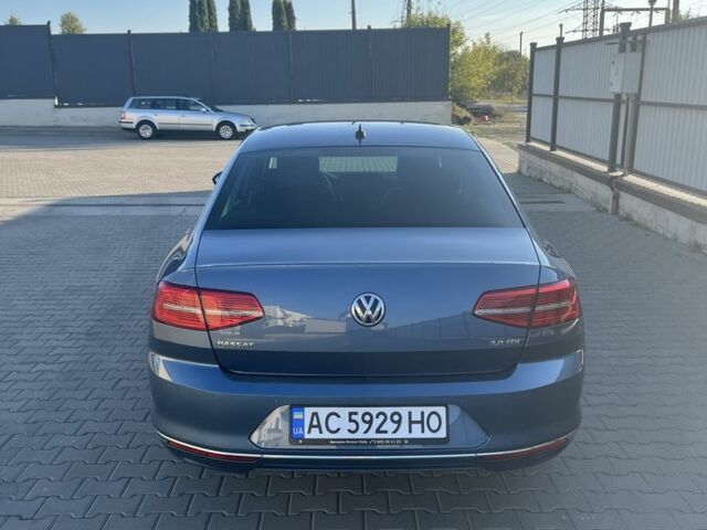 Синій Фольксваген Пассат, об'ємом двигуна 2 л та пробігом 220 тис. км за 17000 $, фото 4 на Automoto.ua