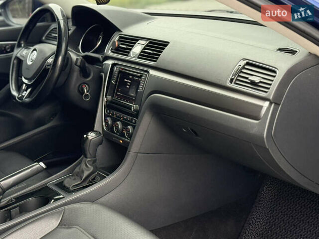 Синій Фольксваген Пассат, об'ємом двигуна 1.8 л та пробігом 179 тис. км за 12999 $, фото 33 на Automoto.ua