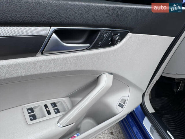 Синий Фольксваген Пассат, объемом двигателя 1.8 л и пробегом 149 тыс. км за 14200 $, фото 7 на Automoto.ua