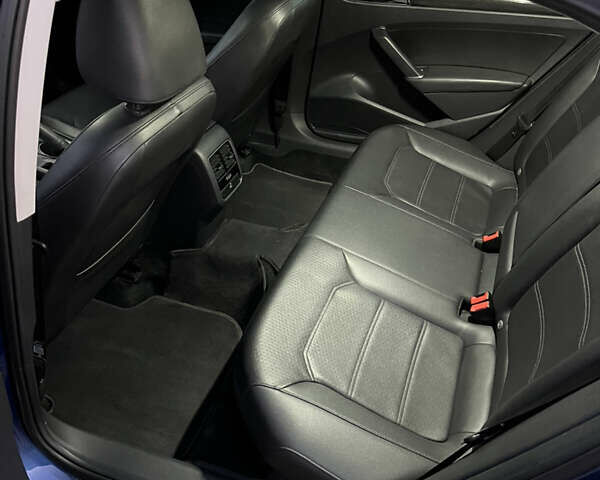 Синій Фольксваген Пассат, об'ємом двигуна 1.8 л та пробігом 160 тис. км за 14100 $, фото 22 на Automoto.ua