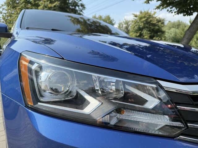 Синий Фольксваген Пассат, объемом двигателя 1.8 л и пробегом 93 тыс. км за 13900 $, фото 1 на Automoto.ua