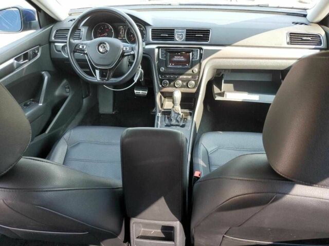 Синій Фольксваген Пассат, об'ємом двигуна 1.8 л та пробігом 129 тис. км за 1400 $, фото 7 на Automoto.ua