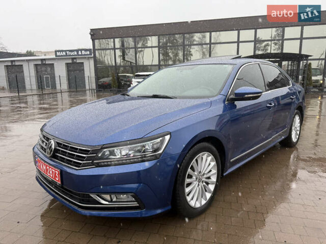 Синий Фольксваген Пассат, объемом двигателя 1.8 л и пробегом 197 тыс. км за 12599 $, фото 4 на Automoto.ua