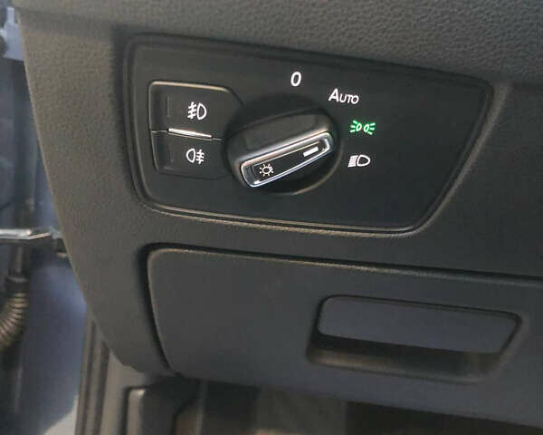 Синій Фольксваген Пассат, об'ємом двигуна 2 л та пробігом 263 тис. км за 16200 $, фото 19 на Automoto.ua