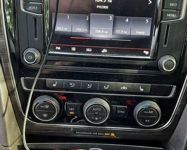 Синий Фольксваген Пассат, объемом двигателя 1.8 л и пробегом 115 тыс. км за 16500 $, фото 3 на Automoto.ua